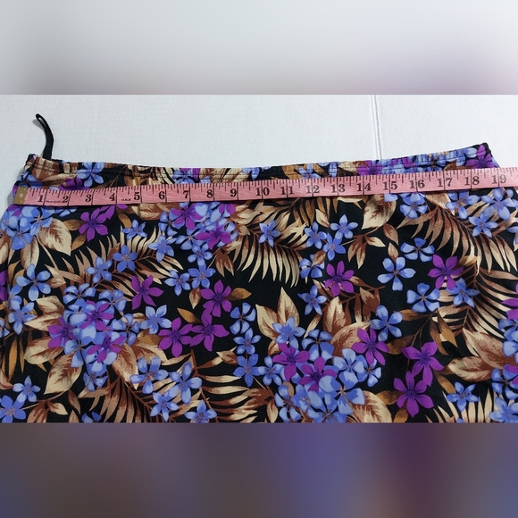 It Figures 2 Piece Floral Swimsuit Top and Skirt Size 20W - Picture 12 of 12